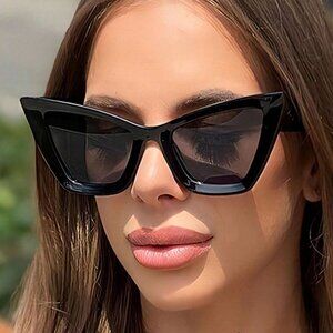 Black Large Cat Eye Frame Fashion Sunglasses NEW Party Beach retro goth fashion